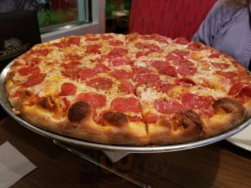 Giovanni's Italian Restaurant & Pizzeria
