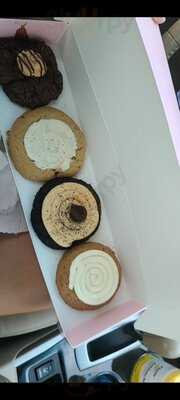 Crumbl Cookies Madison, Al