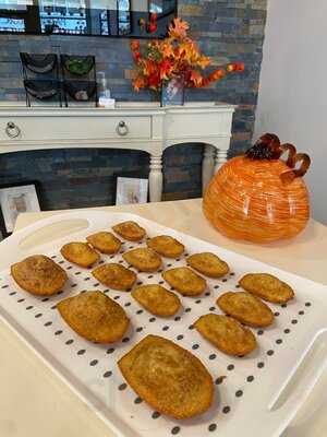 Le Macaron Brookfield