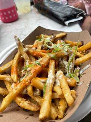 Lil' Simmzy's On The Deck