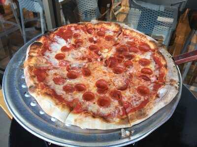 Neo Pizza & Taphouse