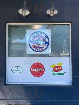 New York Chicken & Gyro