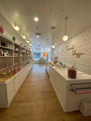 Sweet Annie’s Candy Shoppe