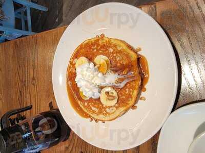 Another Broken Egg Cafe