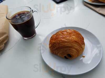 Farine Bakery & Cafe