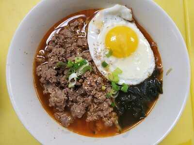 Nifty's Ramen And Smoothies