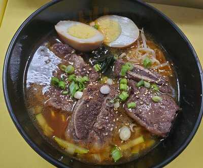 Nifty's Ramen And Smoothies