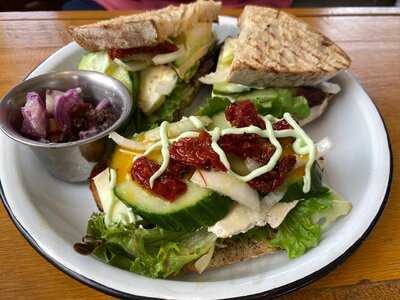 Ihatov Bread And Coffee