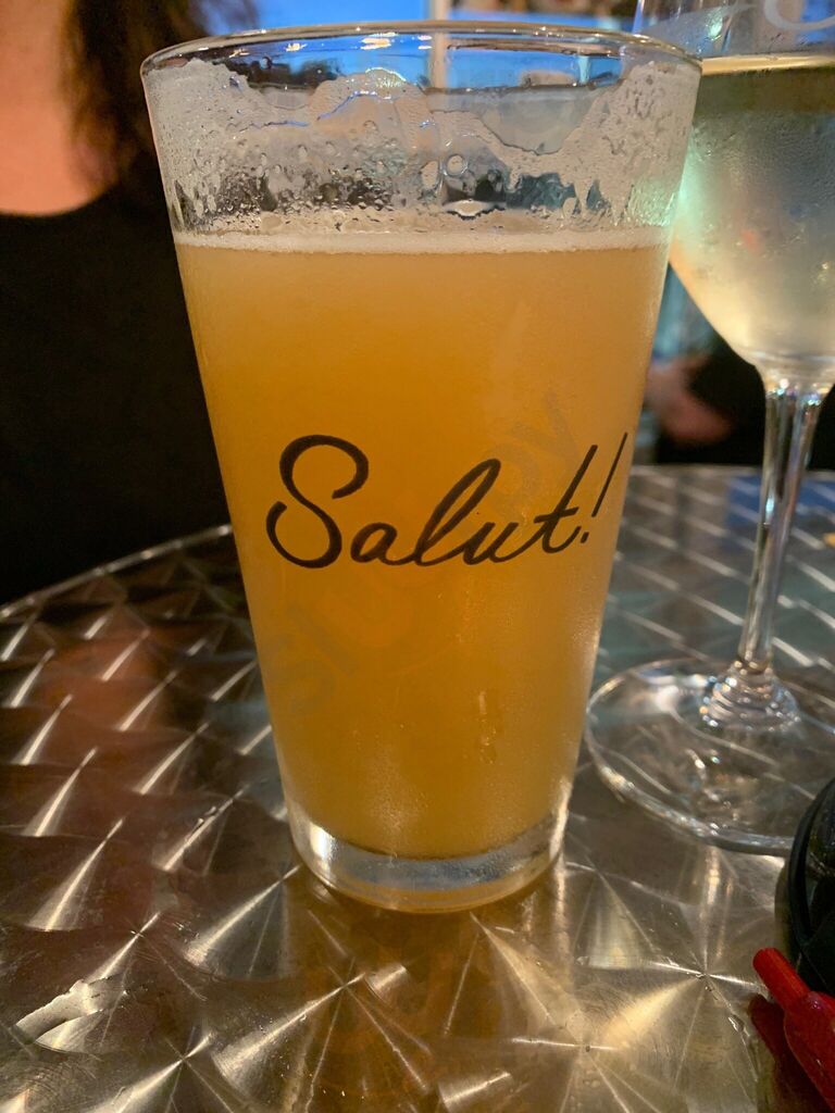Salut! Wine Bar