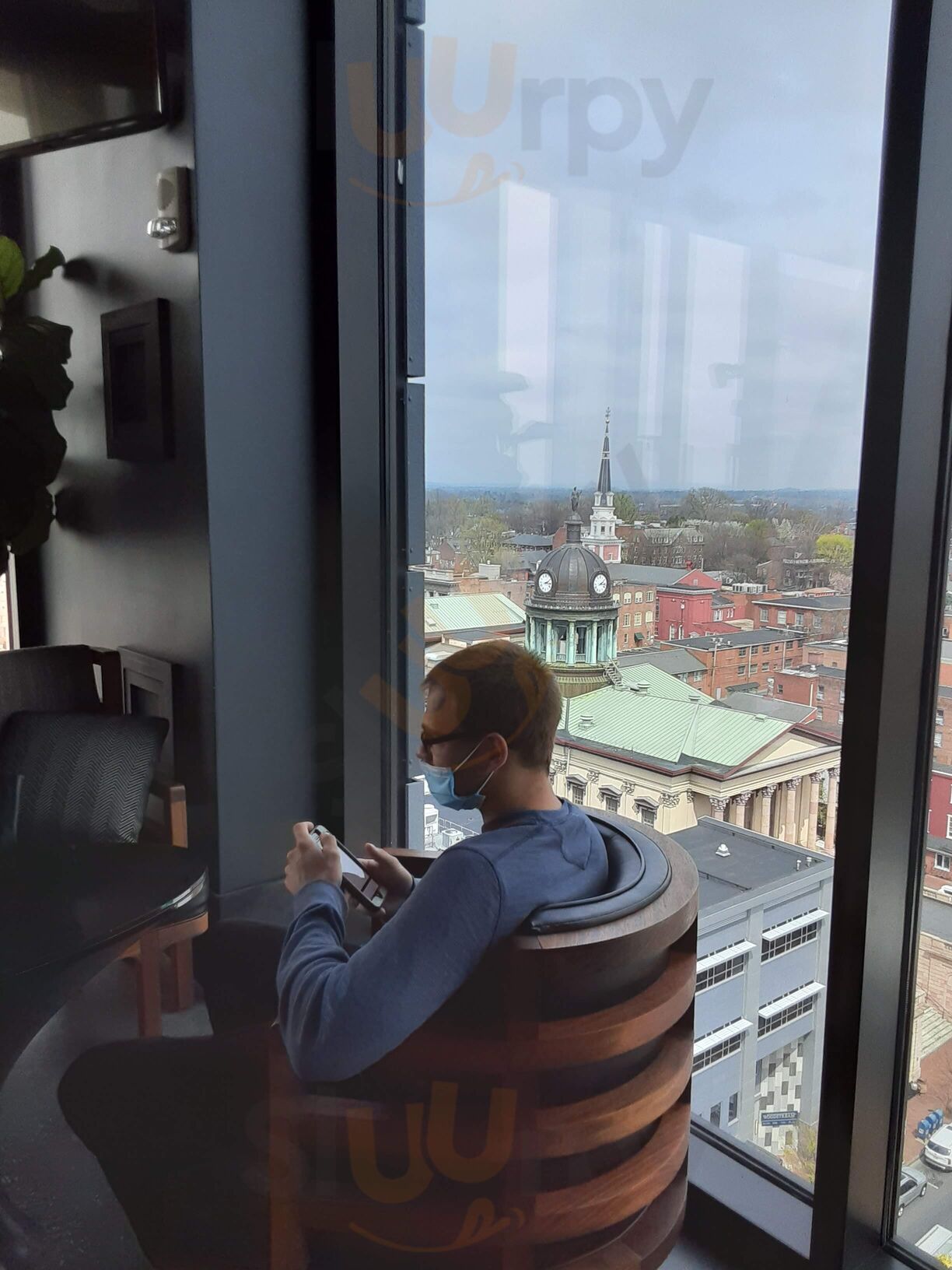 The Exchage - Rooftop Bar & Lounge At The Lancaster Mariott