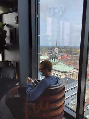 The Exchage - Rooftop Bar & Lounge At The Lancaster Mariott