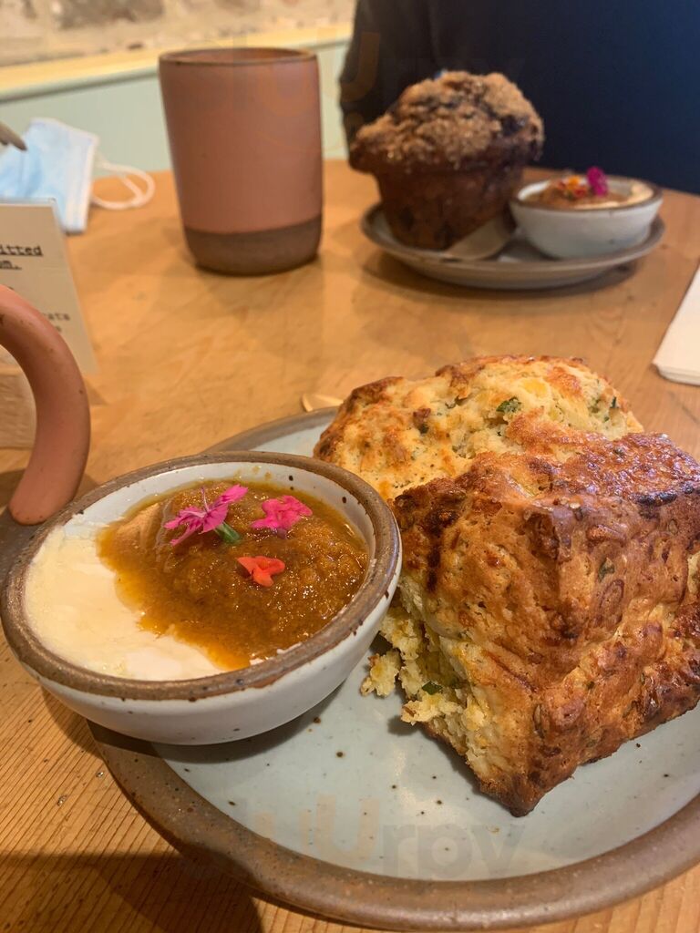 Harken Cafe & Bakery