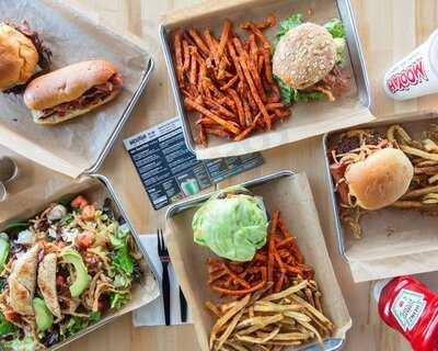 Mooyah Burgers, Fries & Shakes