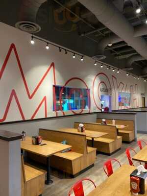 Mooyah Burgers, Fries & Shakes