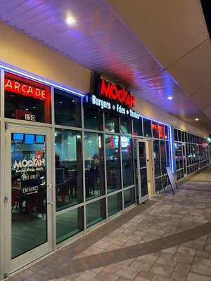 Mooyah Burgers, Fries & Shakes