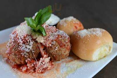 Sirgae's Wood Fire Pizza