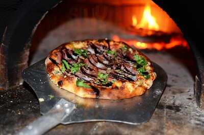 Sirgae's Wood Fire Pizza