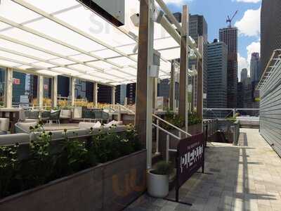 The Greens On The Rooftop At Pier 17