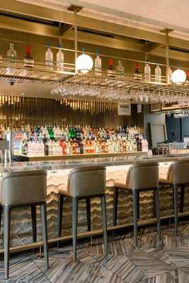 The Greens On The Rooftop At Pier 17