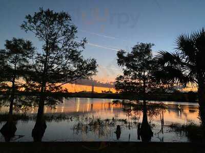 Russell's On Lake Ivanhoe