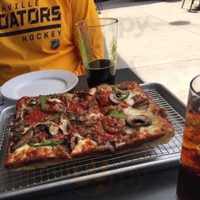 Emmy Squared Pizza - Nulu