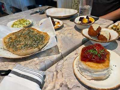 Jardin At The Garden