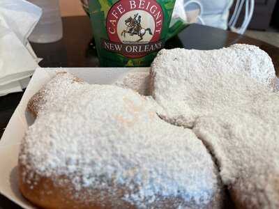 Cafe Beignet On Canal