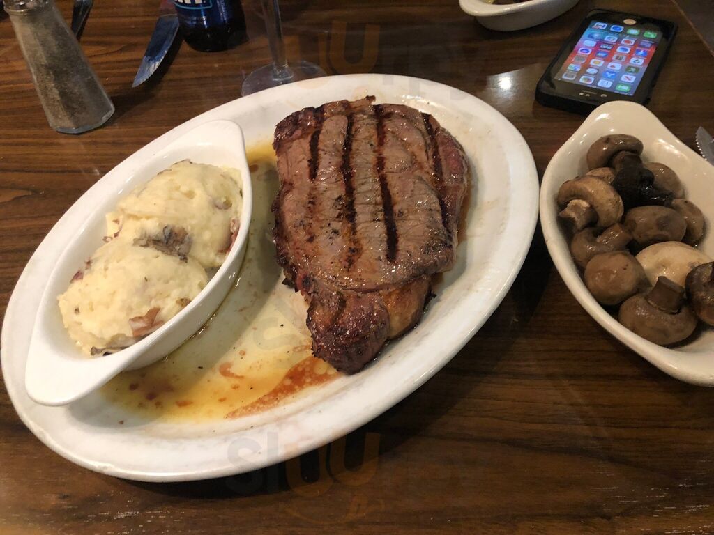 Lucky's Steak House Gaylord Michigan