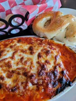 Ere's Italian Restaurant And Pizzaria