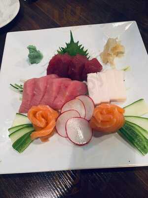 Sake Ramen & Sushi Bar