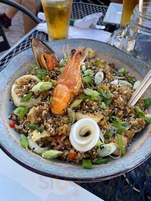 Mares Real Peruvian Cuisine