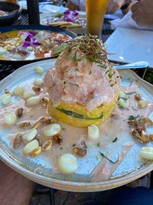 Mares Real Peruvian Cuisine