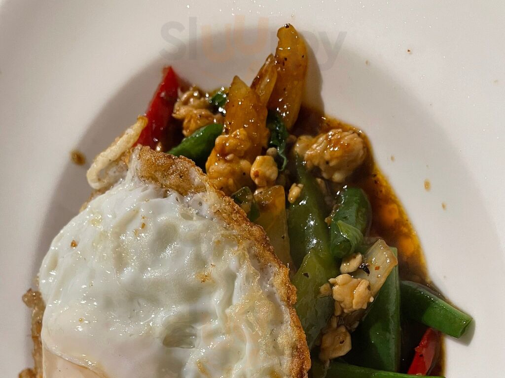 Thoom's Thai Kitchen