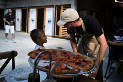 Mister O1 Extraordinary Pizza