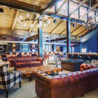 The Rackhouse Tavern