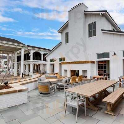 The Rackhouse Tavern