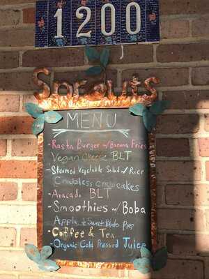 Sprouts Organic Cafe
