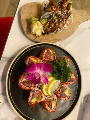 Hinata Sushi Bar And Grill