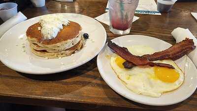 Another Broken Egg Cafe