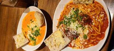 Enzo's Bistro And Bar