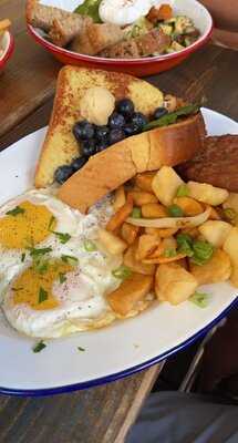 The Grey Dog (flatiron)