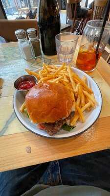 The Grey Dog (flatiron)