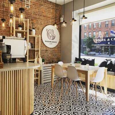 Madame Bonte Cafe