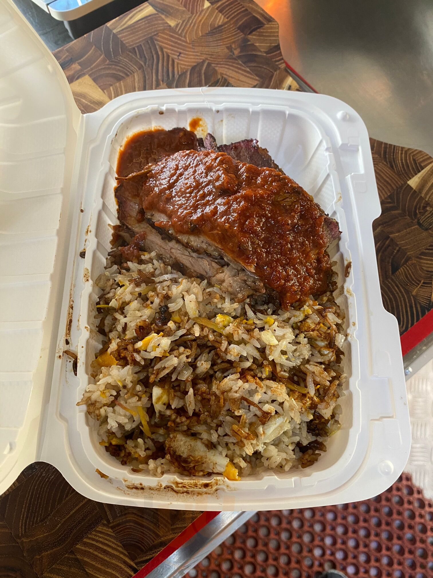 Sid's Gourmet Smoke N Grill