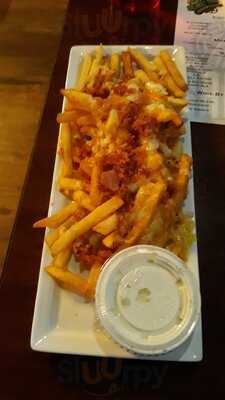 Salvage Yard Bar And Grill