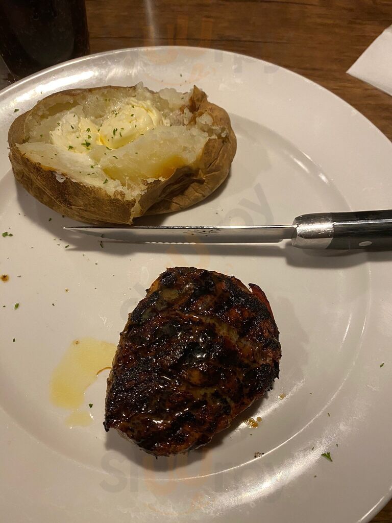 Briquettes Steakhouse