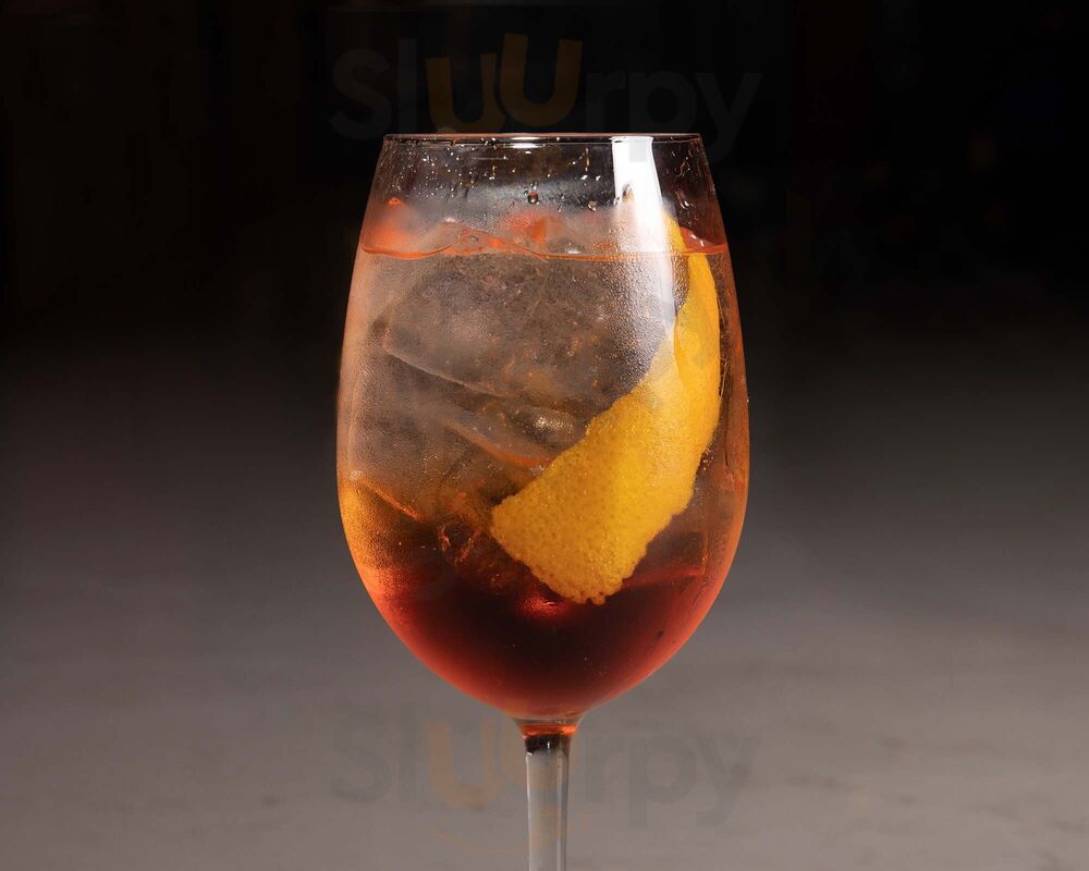 A Tavola Restaurant & Wine Bar