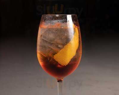 A Tavola Restaurant & Wine Bar