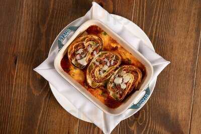 A Tavola Restaurant & Wine Bar