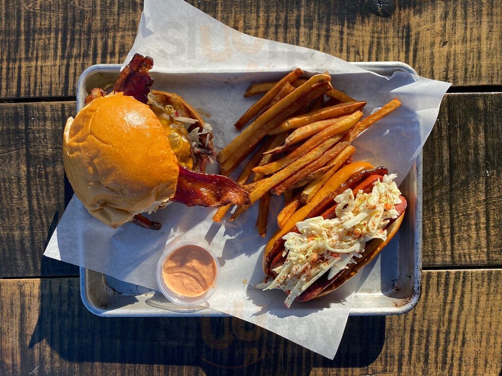Gov's Burger & Tap
